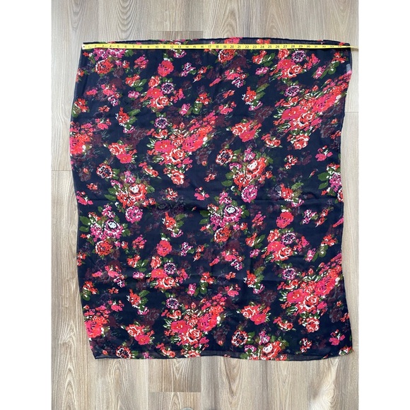 Floral Infinity Scarf - Picture 6 of 7